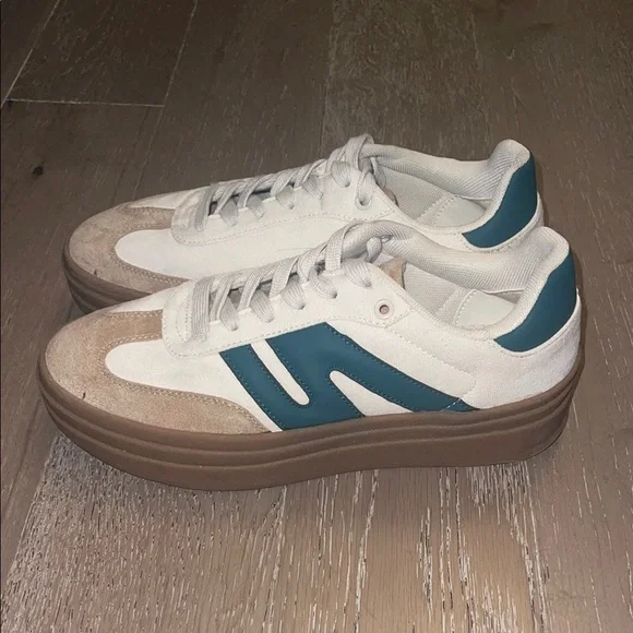 Stylish White and Tan Sneakers with bold green stripe, platform rubber sole - Picture 4 of 9